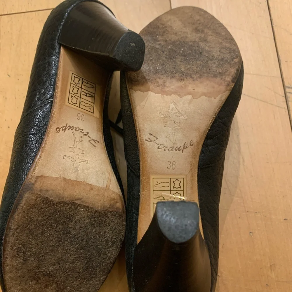 Vintage F-Troupe Black‎ Pebbled Leather Pumps